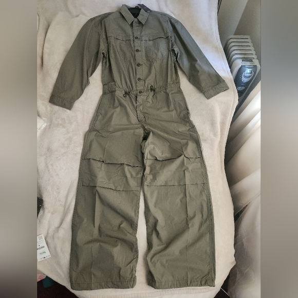 Levi's Parachute Baggy Jumpsuit  Deep Lichen - Green 100 Cotton BNWT - Picture 2 of 16